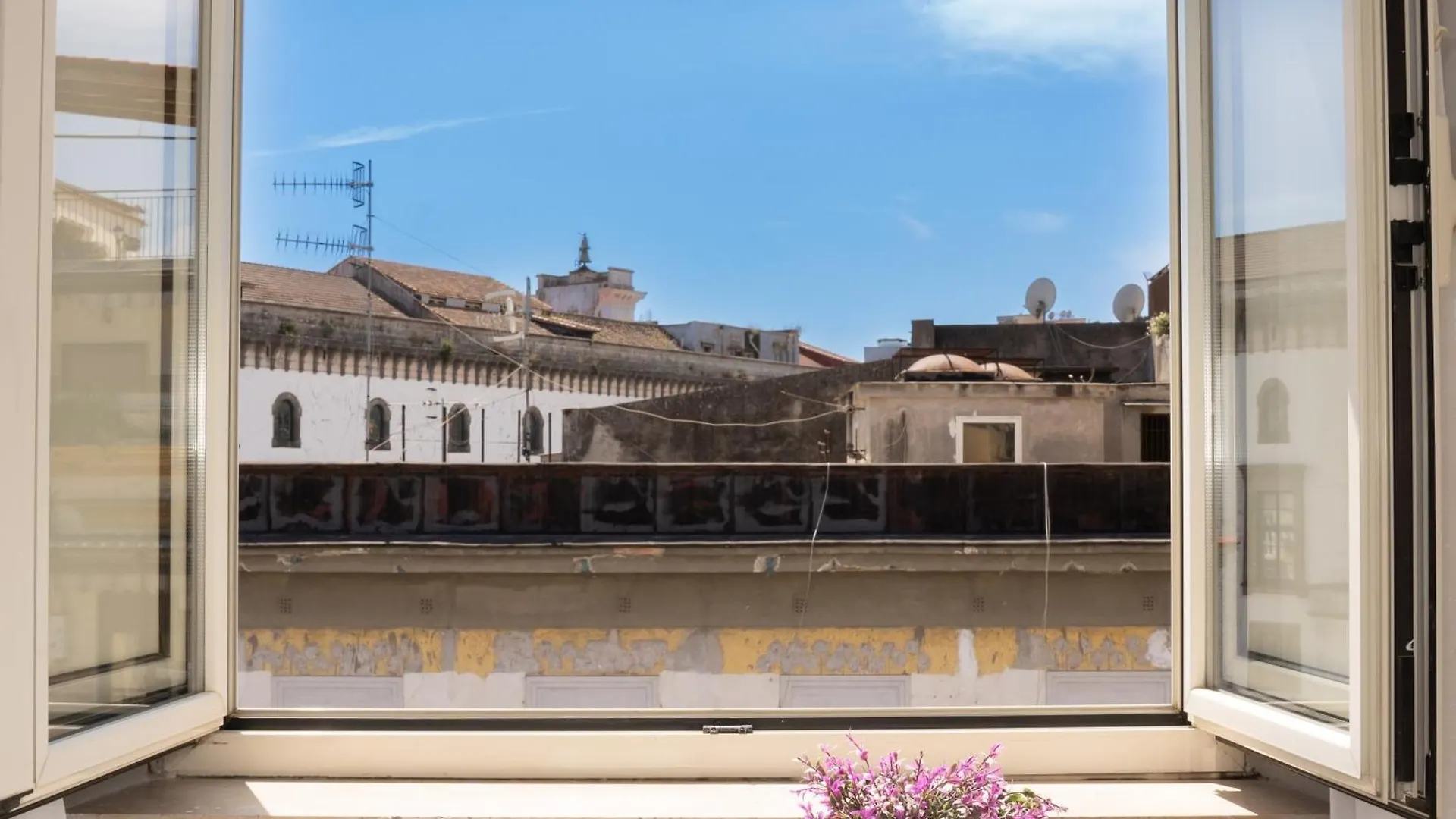 Guest house La Julienne Ac Hotel Naples Italy